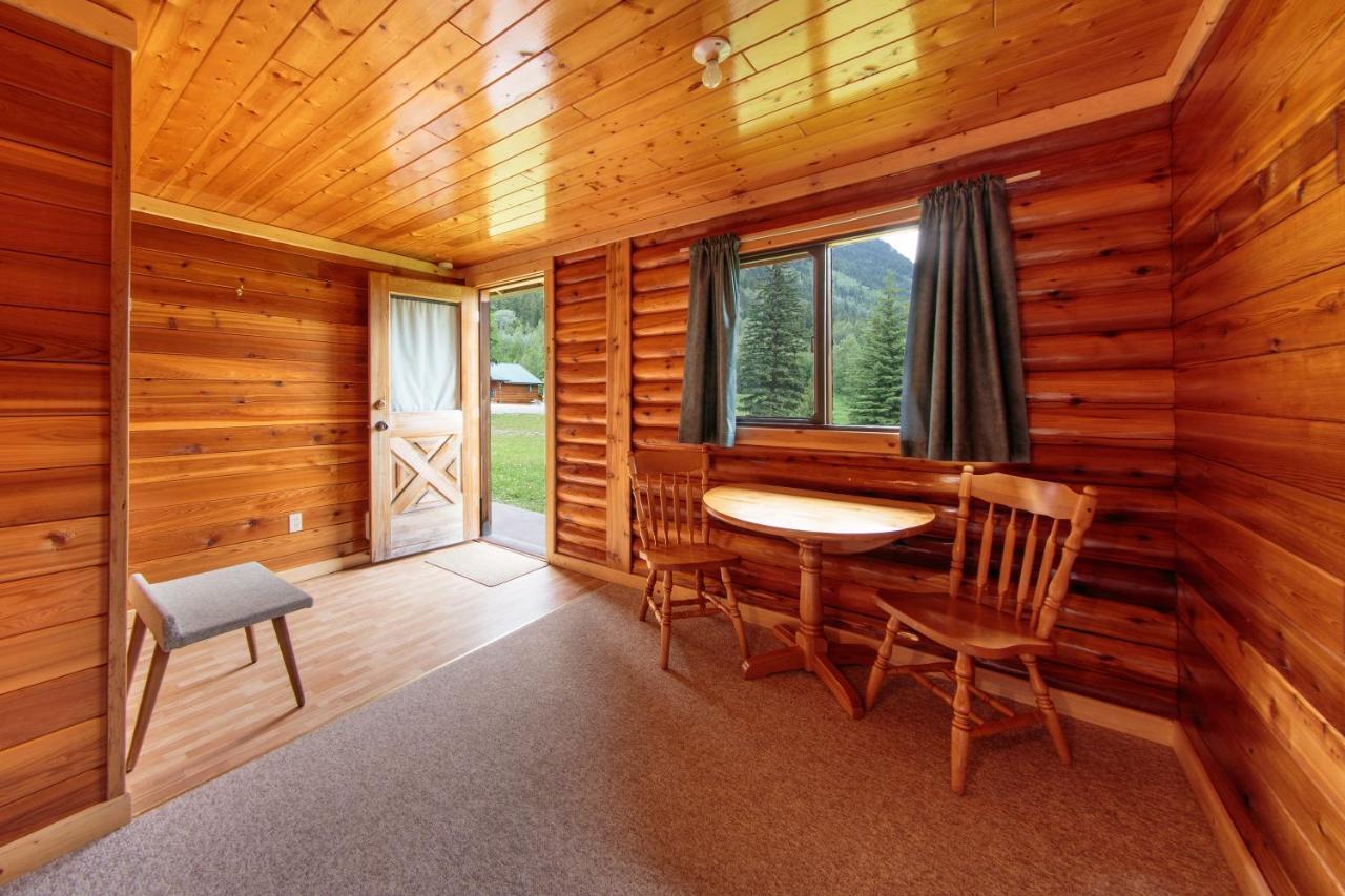 Mount Robson Lodge מראה חיצוני תמונה